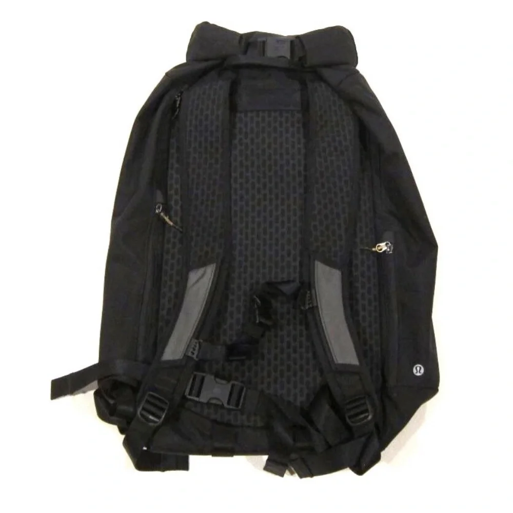 RARE Lululemon B3 Rolltop Backpack in Black w/ Hashtag Print Liner